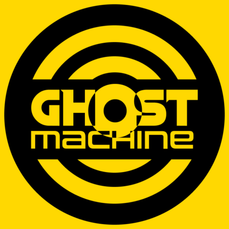 Logo da Ghost Machine, editora independente fundada por Geoff Johns, Ivan Reis e outros artistas veteranos da indústria dos quadrinhos.