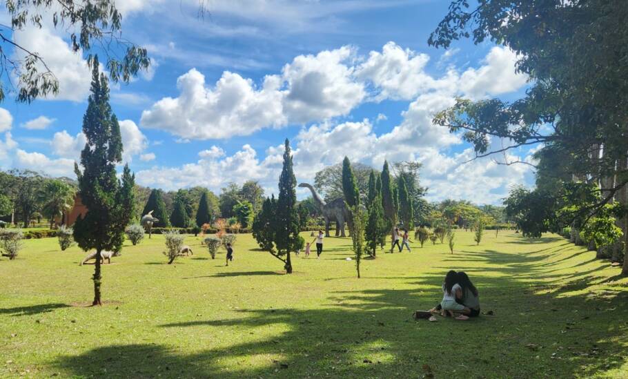 Jardins dos Dinossauros, em Peirópolis, distrito de Uberaba (MG)
