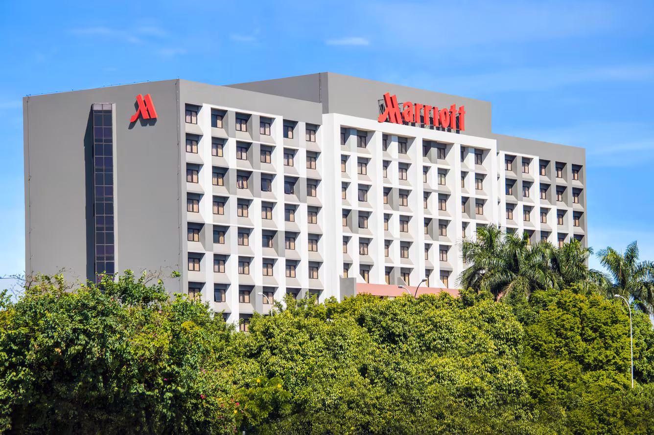 Marriott São Paulo Aeroporto fica a poucos quilômetros do Aeroporto Internacional de Guarulhos