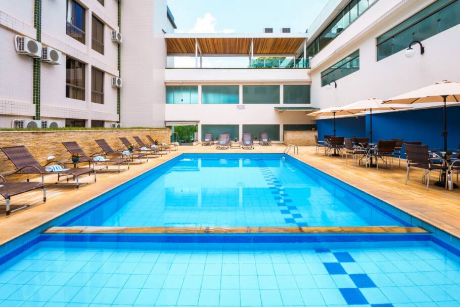 Piscina do Serra Negra Palace Hotel, localizado no coração da cidade