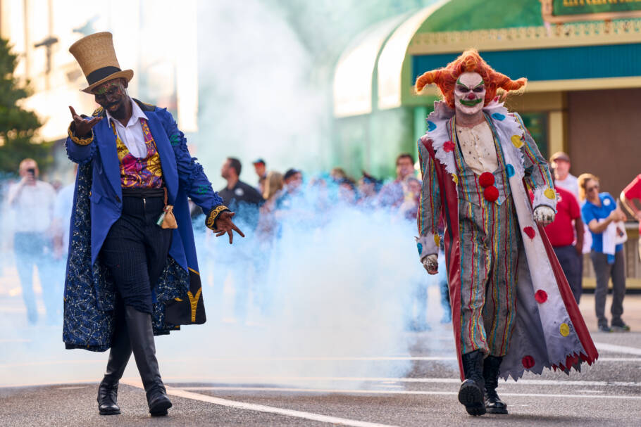 Além das casas, o evento espalha personagens e cenários pelas áreas do Universal Studios Florida