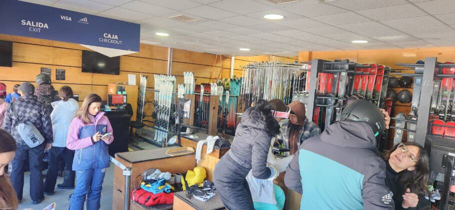Local de aluguel e retirada de equipamentos para esqui e snowboard
