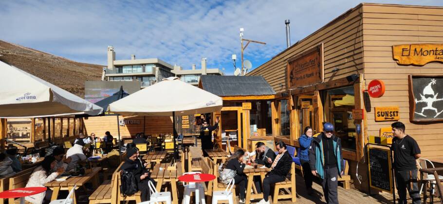 La Parva também conta com boas opções de restaurantes, bares e lojas