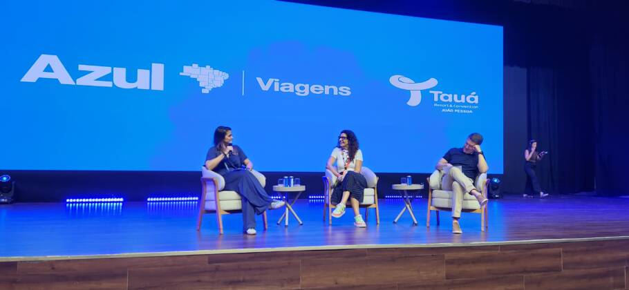 Giulliana Mesquita, diretora da Azul Viagens; e Lisete Ribeiro, CEO do Grupo Tauá de Hotéis e Resorts; e Daniel Bicudo; vice-presidente Comercial e de Negócios da Azul