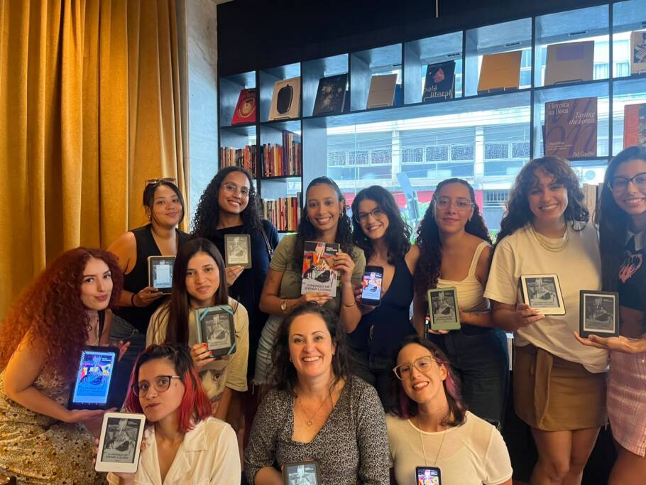 O clube nasceu de uma necessidade bastante comum: encontrar pessoas, fazer networking e criar novos vínculos depois de adulta