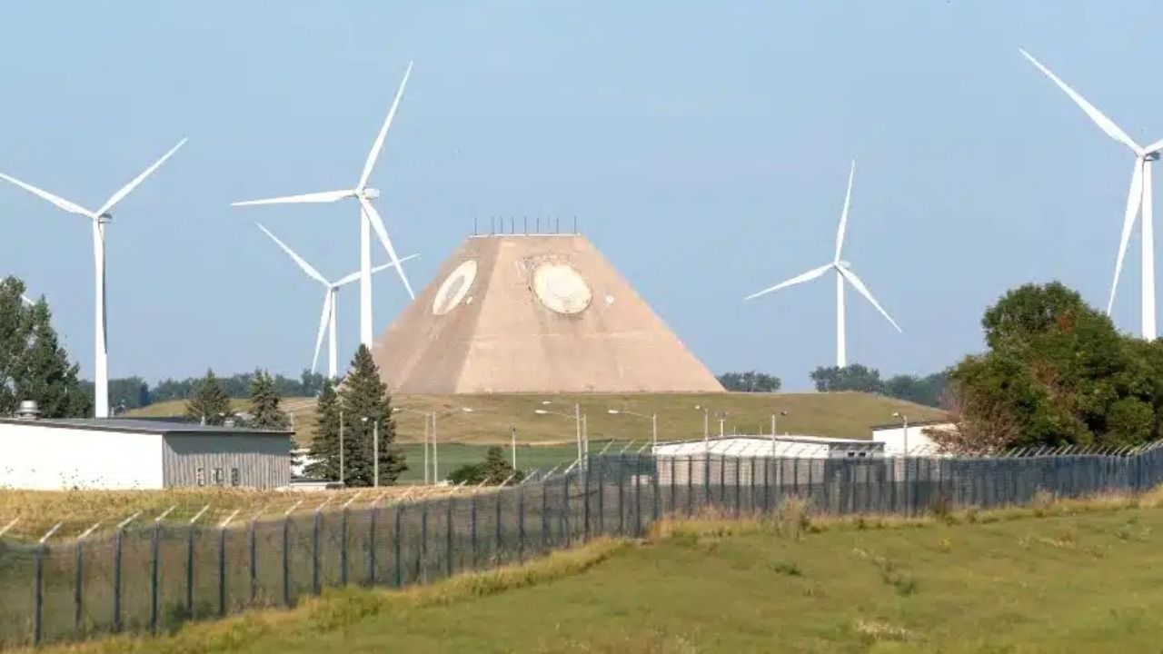 Instalação blindada visava proteger campos de mísseis nucleares em Dakota.