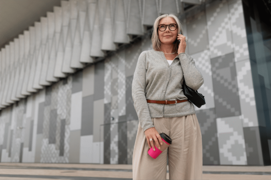 A terceira peça transforma o look básico e acrescenta um toque de elegância à produção (Imagem: Jasen Wright | Shutterstock)
