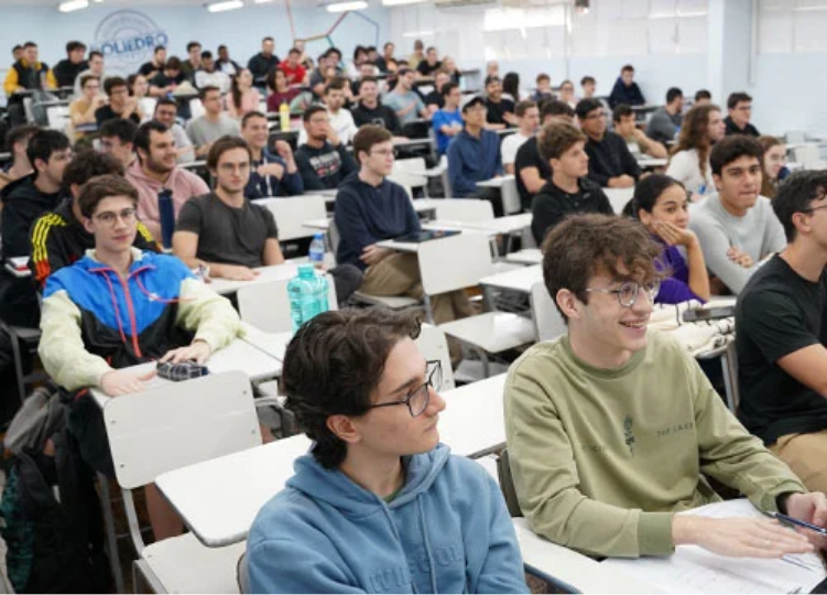 Prova on-line do Poliedro Curso segue formato da primeira fase do exame do ITA