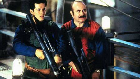 Bob Hoskins e John Leguizamo interpretam Mario e Luigi na adaptação de 1993