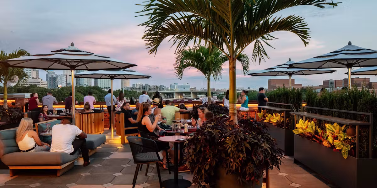 M.Bird fica no alto do Armature Works, complexo que abriga o Heights Public Market
