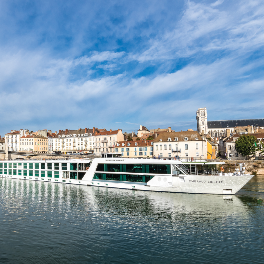 Emerald Liberté terá saída em português pelo sul da França em 2027