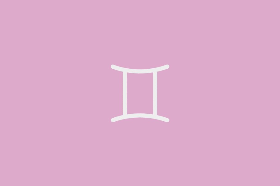 Imagem de fundo rosa-claro em gradiente suave. O símbolo branco no centro lembra o numeral romano "II", com duas barras verticais unidas acima e abaixo por linhas horizontais ligeiramente arqueadas