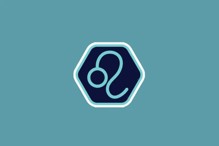 Ilustração minimalista do símbolo do signo de Leão em tom azul-claro, centralizada dentro de um hexágono azul-escuro com borda branca e azul. O fundo da imagem é em um tom sólido de azul-turquesa