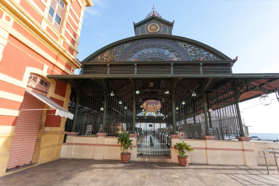 Mercado Adolpho Lisboa é passeio imperdível para fazer em Manaus (AM)