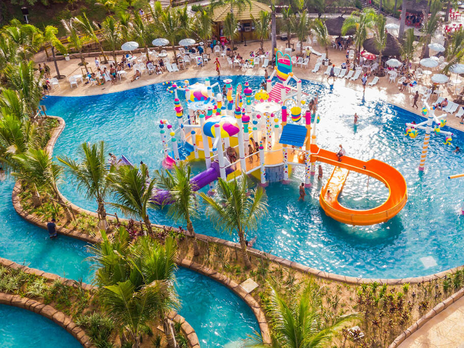 parque-aquatico-thermas-de-sao-pedro-910x683.jpg