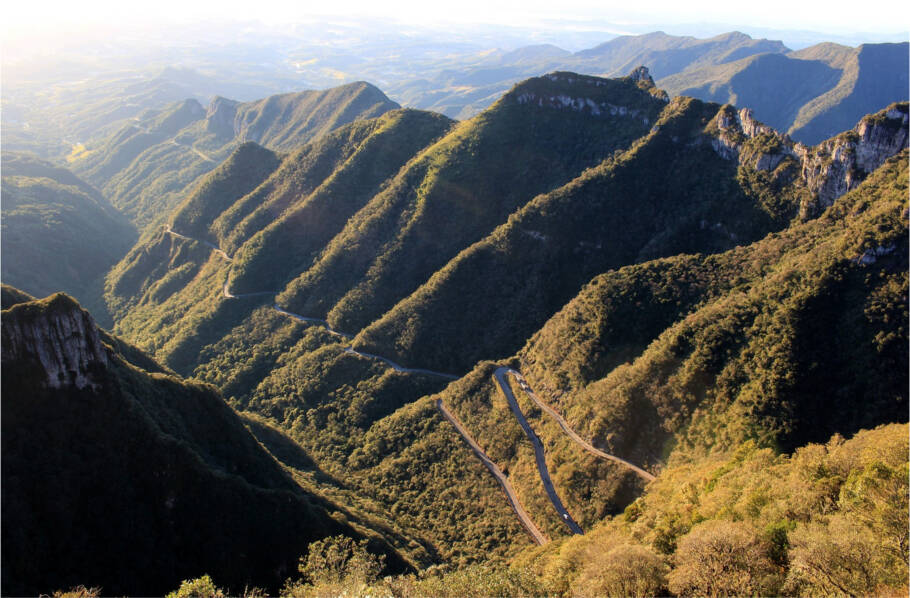 A famosa Serra do Rio do Rastro vista do mirante em Bom Jardim da Serra