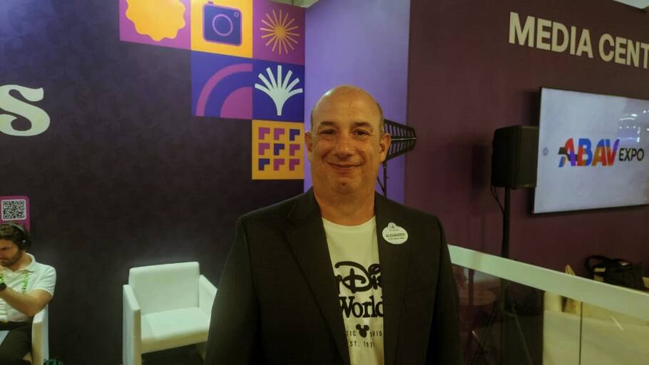 Alexander Haim, gerente sênior de Vendas da Disney Destinations no Brasil