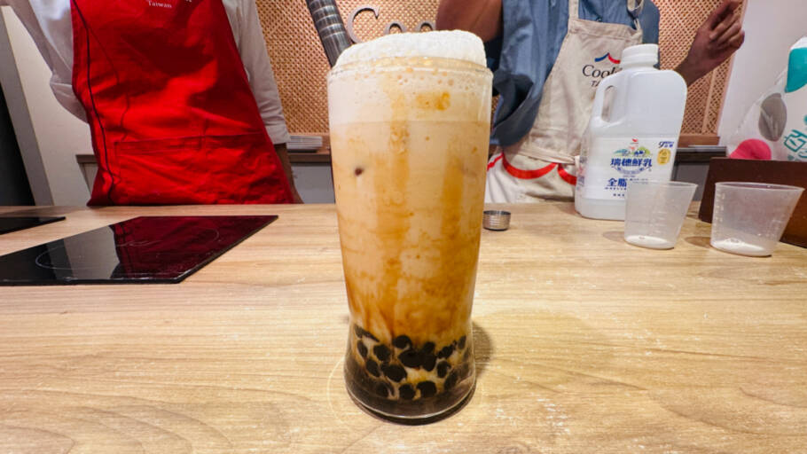 Boba Tea, o chá mais instagramável, é delicioso com as bolinhas de tapioca no fundo