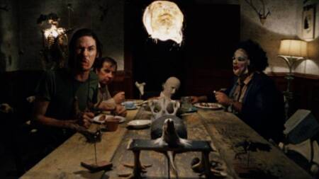 Famosa cena de “Massacre da Serra Elétrica”, de 1974