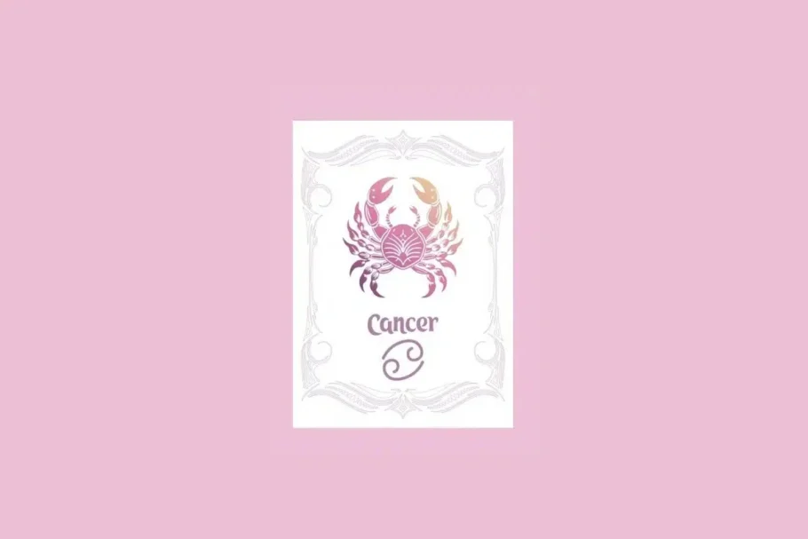 Um cartão branco com uma moldura ornamentada em rosa claro contém a ilustração de um caranguejo com um gradiente de roxo a laranja, e o texto "Cancer" acima do símbolo do caranguejo, tudo sobre um fundo rosa sólido.