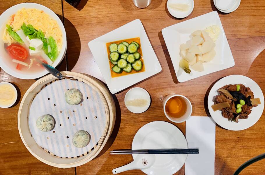 Indicado pelo Guia Michelin, rede de restaurantes Din Tai Fung tem os dumplings mais famosos do mundo