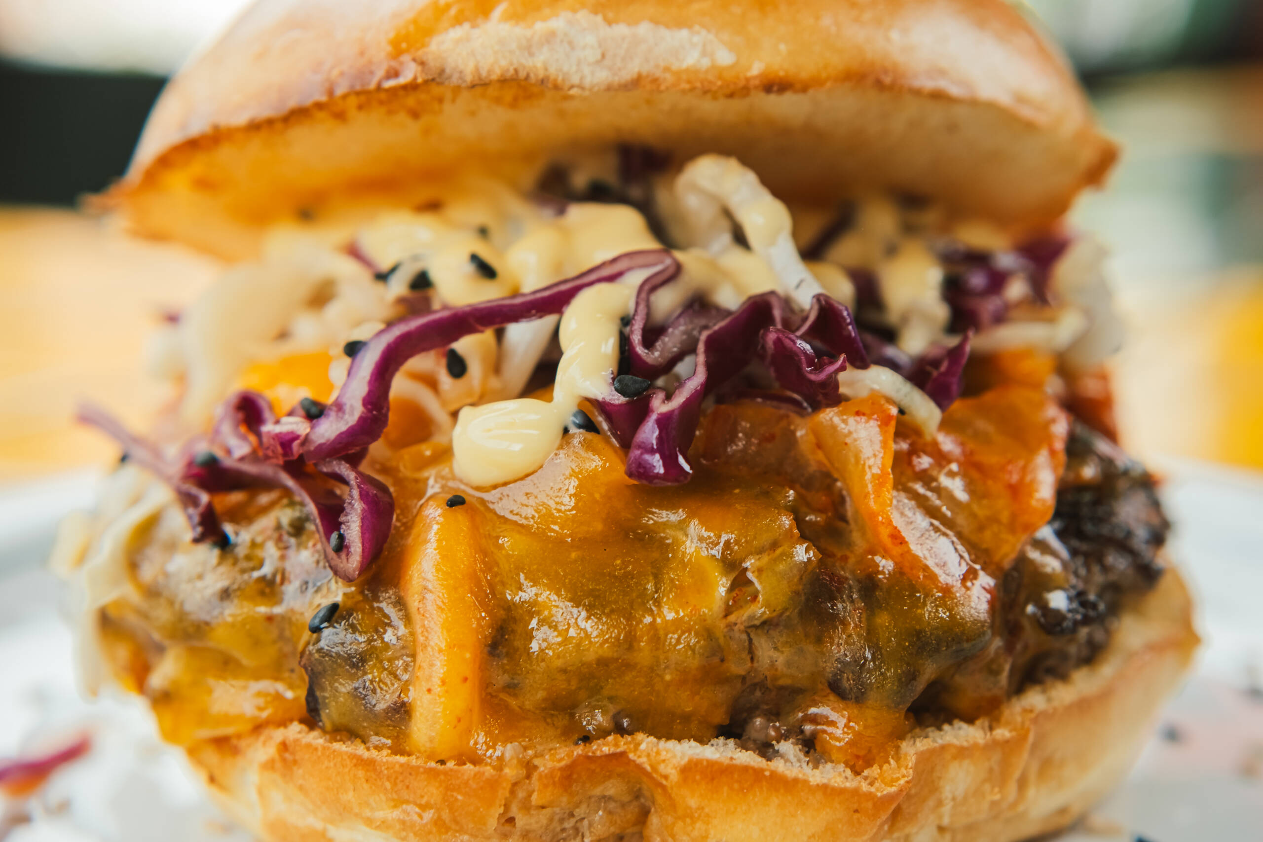 Wagyu Kimchi custa R$ 63 para quem consumir no salão e R$ 67 no delivery e é servido no pão brioche macio, recheado com um blend de wagyu de 180 gramas, queijo cheddar inglês Joseph Heller e kimchi