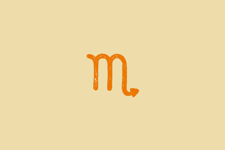 Ilustração do símbolo do signo de Escorpião, representado por linhas curvas semelhantes à letra “m” com uma ponta final, em laranja, sobre fundo bege-claro.