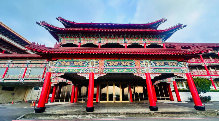 Grand Hotel Taipei tem arquitetura tradicional chinesa; veja mais fotos