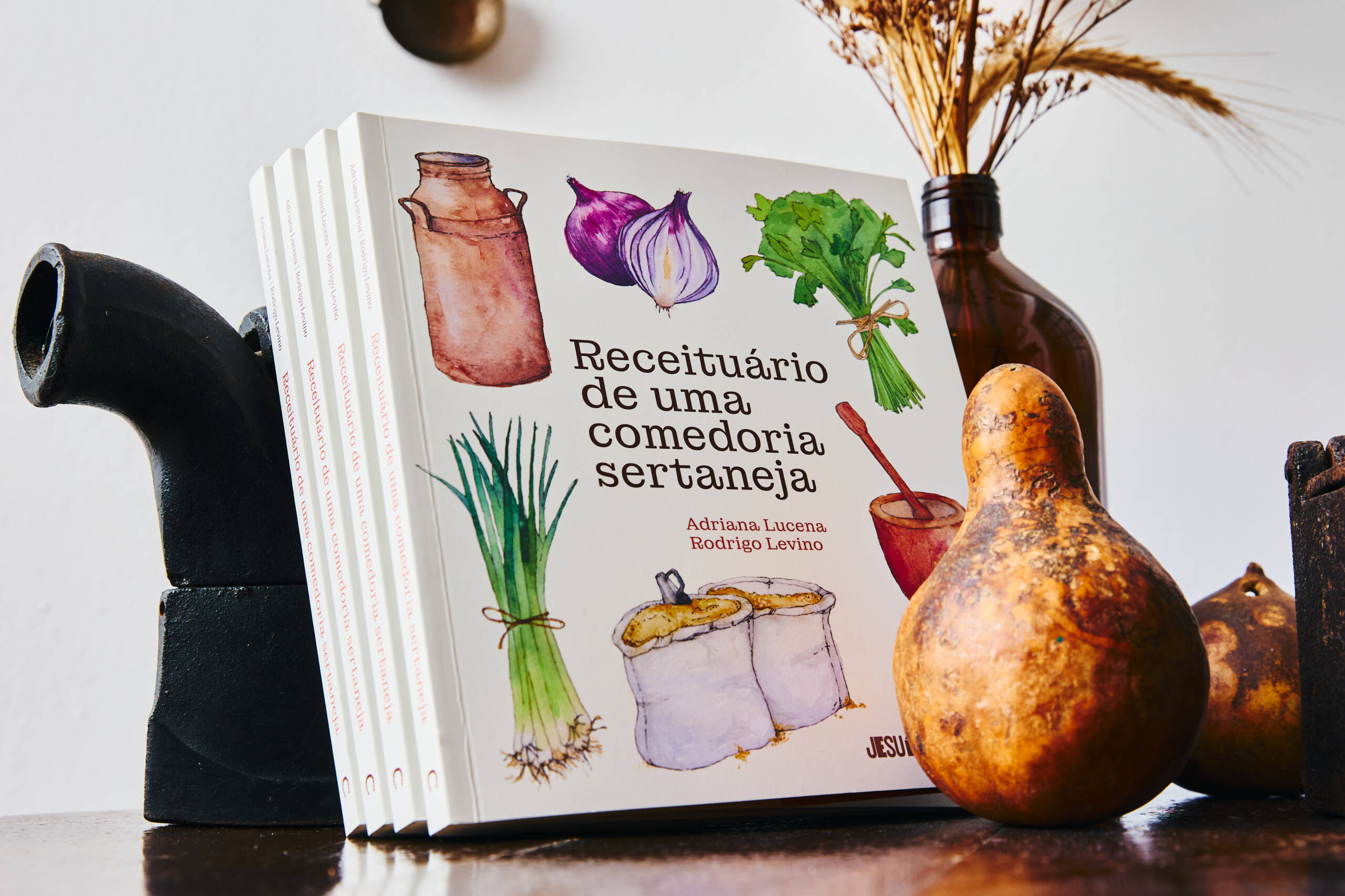 “Receituário de uma comedoria sertaneja” custa R$ 110 e poderá ser comprado durante o lançamento, além de estar disponível no restaurante Jesuíno Brilhante