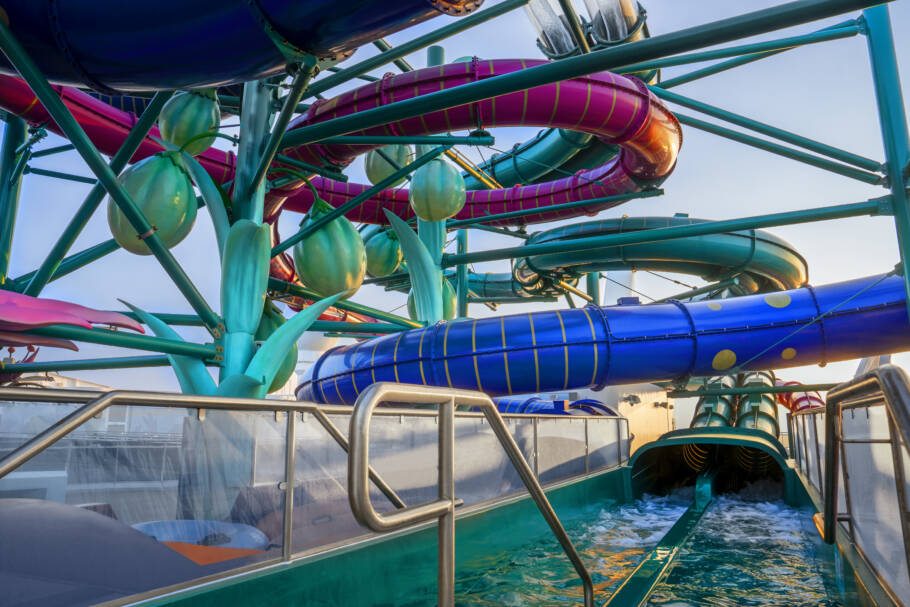 O aurora Borealis Aquapark, parque aquático do MSC World Europa