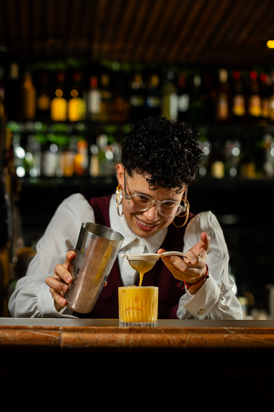 A bartender Luh Galdino, que conquistou o Top 2 do World Class Brasil 2026, assina a nova carta de drinks da La Braciera