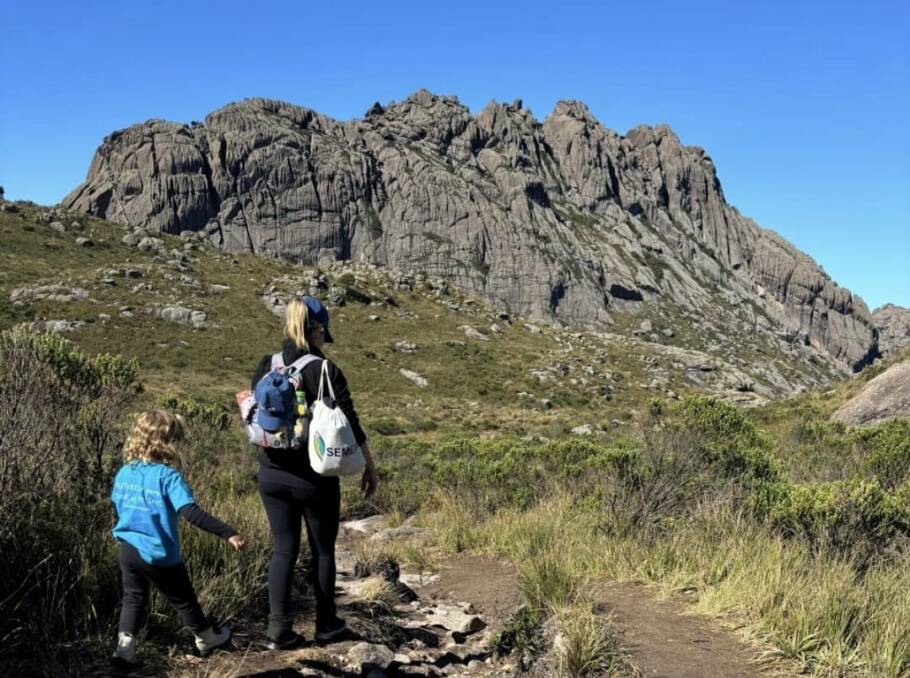 Parques pelo Brasil oferecem trilhas, cavernas e aventuras para curtir o Dia das Crianças longe das telas
