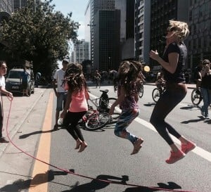 Avenida Paulista fechada para carros.