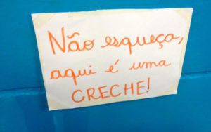 Cerca de 40 crianças frequentam a unidade.