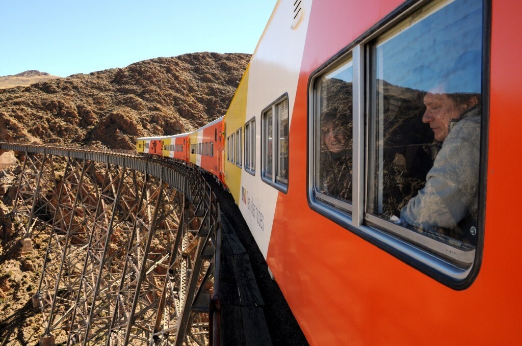 O Trem das Nuvens realiza um dos roteiros ferroviários mais altos do mundo e chega a 4.220 metros sobre o nível do mar