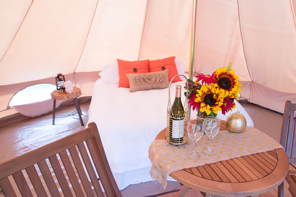Interior de uma das “barracas” da Solid Ground Shelters