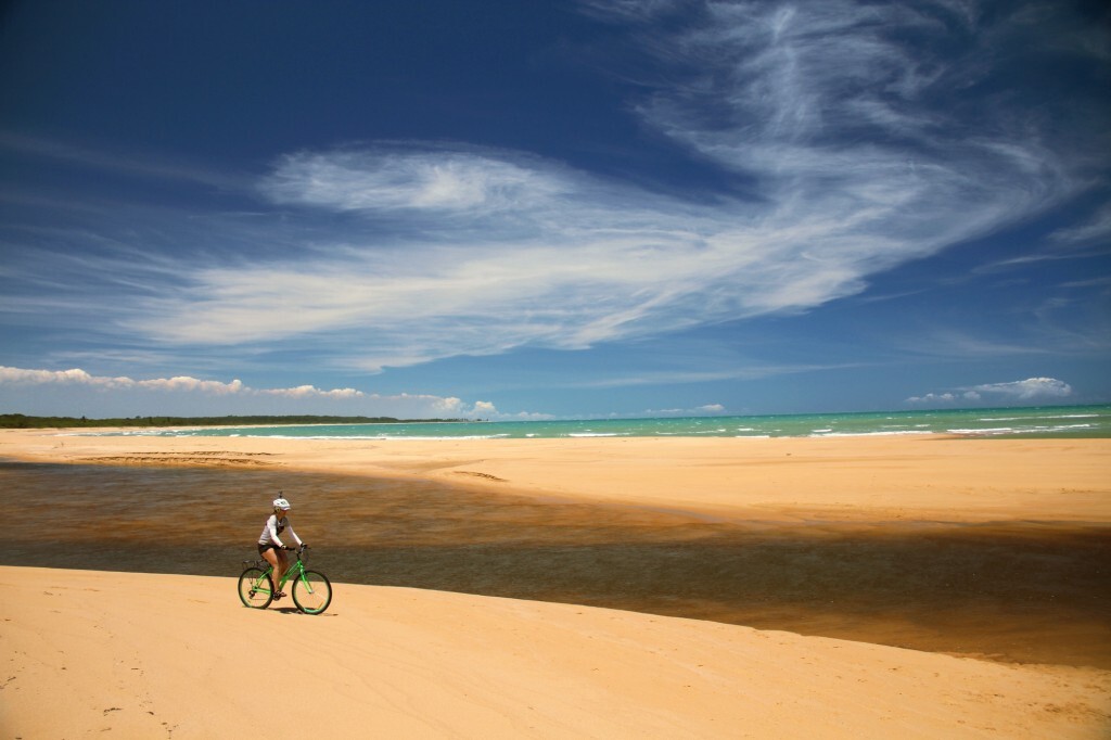 Rio dos Frades, atração natural da travessia de bicicleta, entre Trancoso e a Praia do Espelho