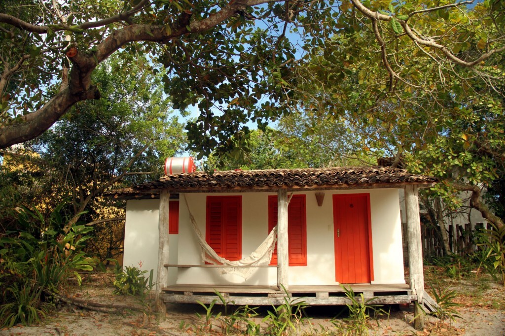 Vista de um dos chalés da Pousada Lagoa, em Caraíva