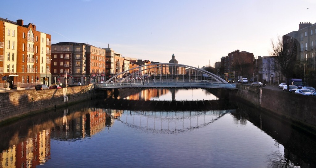 Dublin costumava ser a única cidade da Ilha dividida em códigos postais e isso incluía apenas a área com cerca de 600 mil habitantes