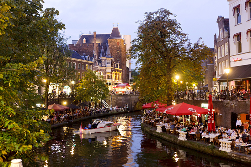 Terraces Canals Utrecht high_rgb_6582