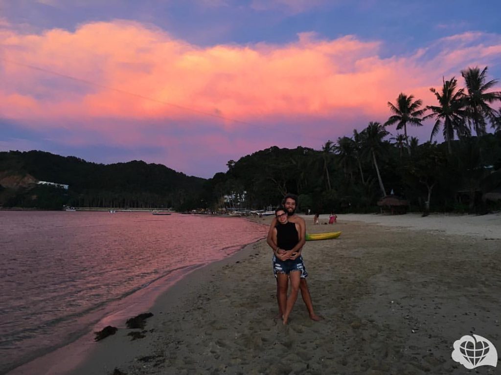 Pôr do sol na praia de Las Cabañas parece uma pintura