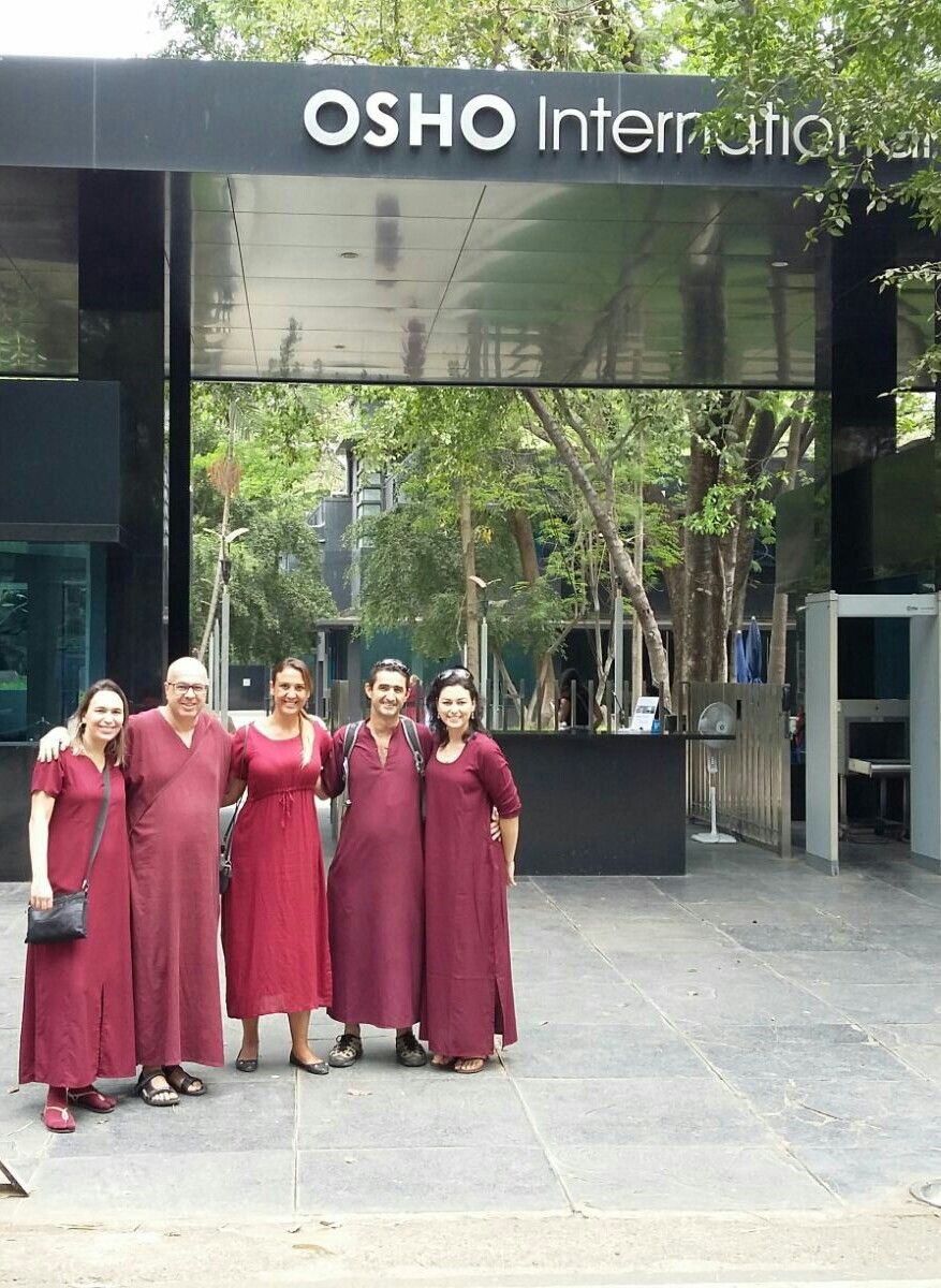 Grupo de brasileiros no Centro de Meditacao Osho