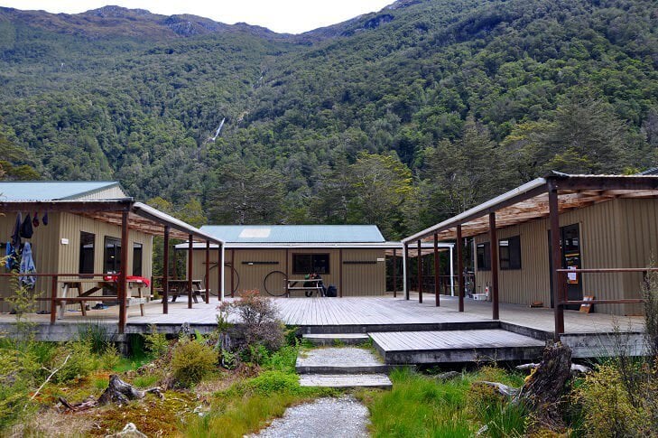 Vista das cabanas para se hospedar durante a trilha