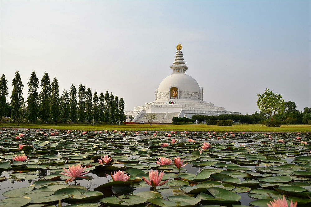 Templo budista em Lubini, no Nepal