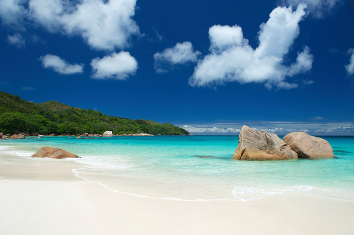 A praia de Anse Lazio, na Ilha de Praslin,em Seychelles, é considerada uma das mais bonitas do mundo