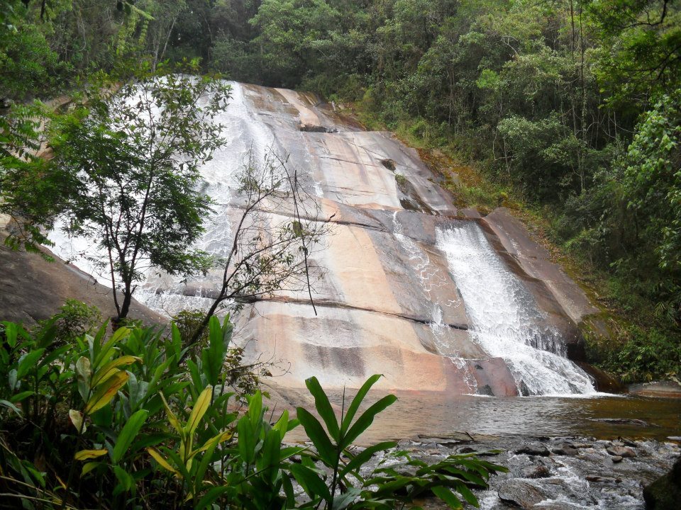 Cachoeira de Santa Clara, Visconde de Mauá, em Resende (RJ); destino é opção para viajar nos feriados