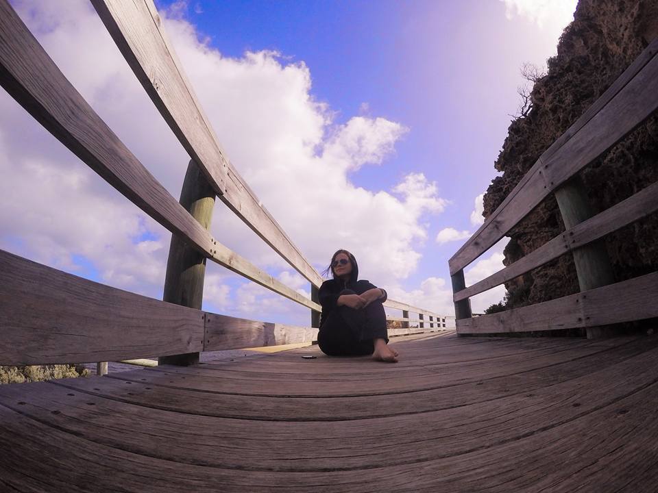 Débora em Moore River, onde o mar e o rio se encontram