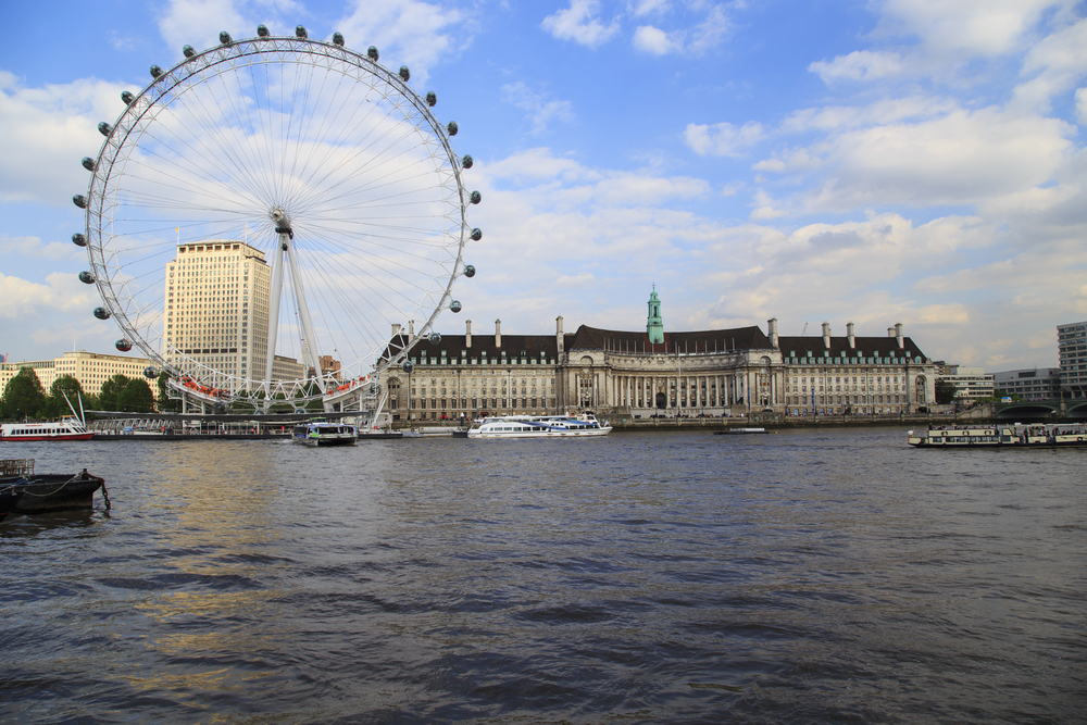 A London Eye, um dos cartões-postais de Londres