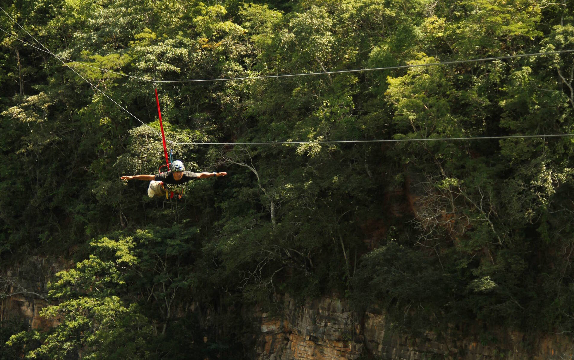 Tirolesa em Mambaí, no extremo nordeste de Goiás