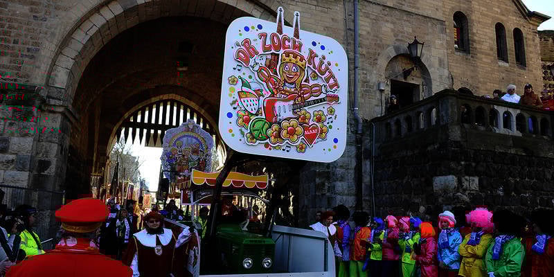 O Carnaval na cidade alemã de Colônia começa no dia 11 de novembro às 11h11 e vai até a quarta-feira de cinzas